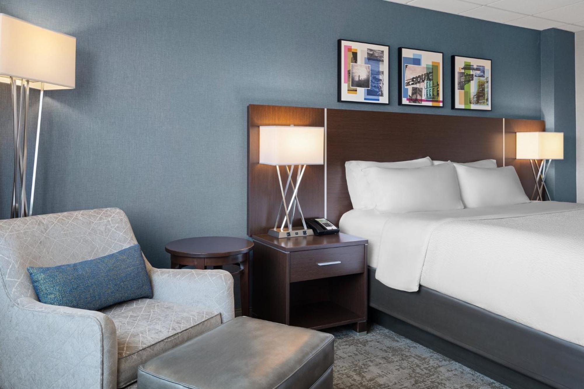 Holiday Inn Sioux Falls-City Center By Ihg Exterior photo